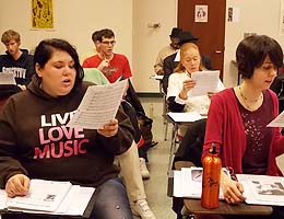 Chorus students rehearse a new song 